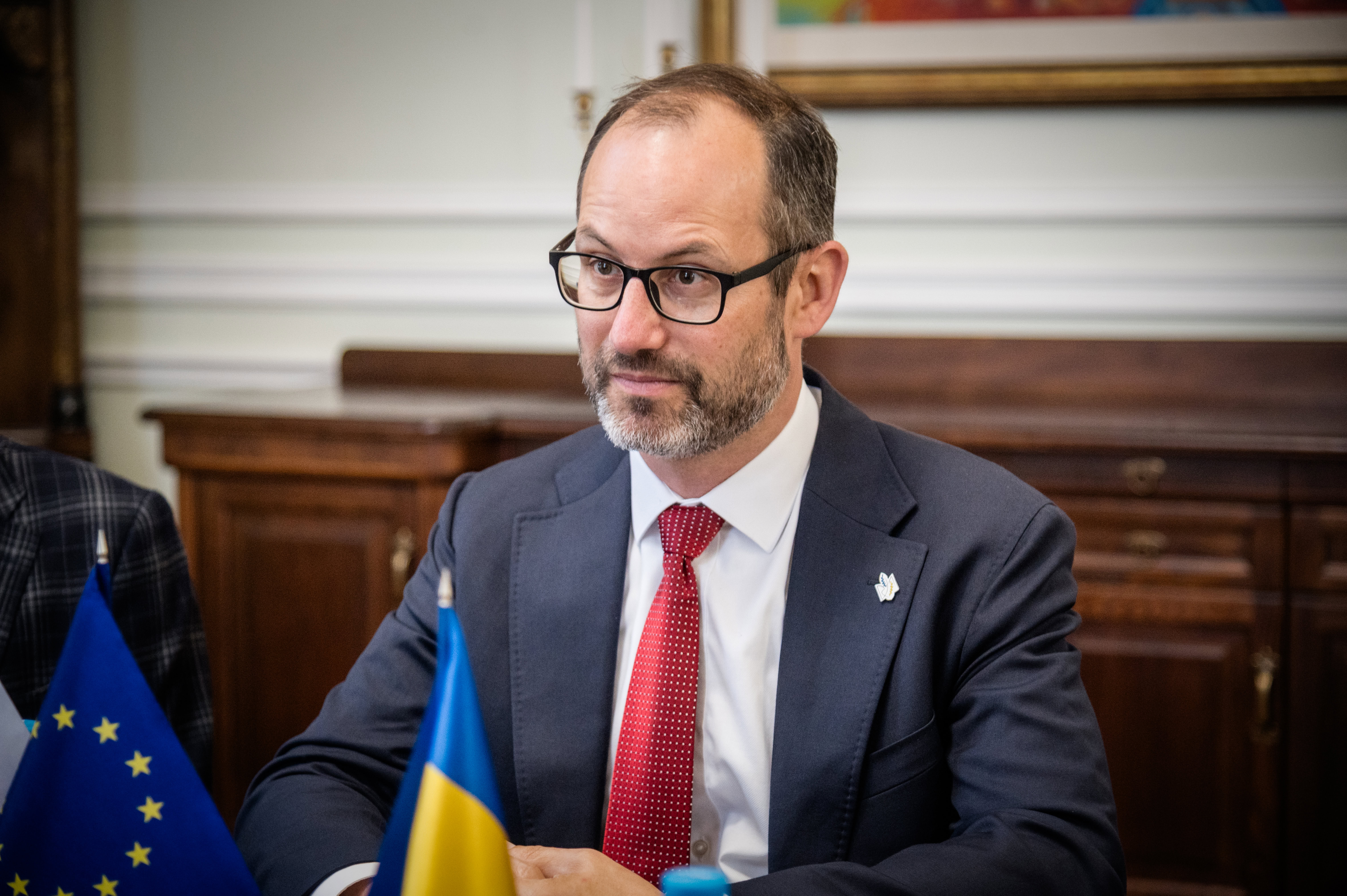 «Європу можуть розірвати на шматки і розібрати по частинах» — чеський євродепутат Ян Фарський