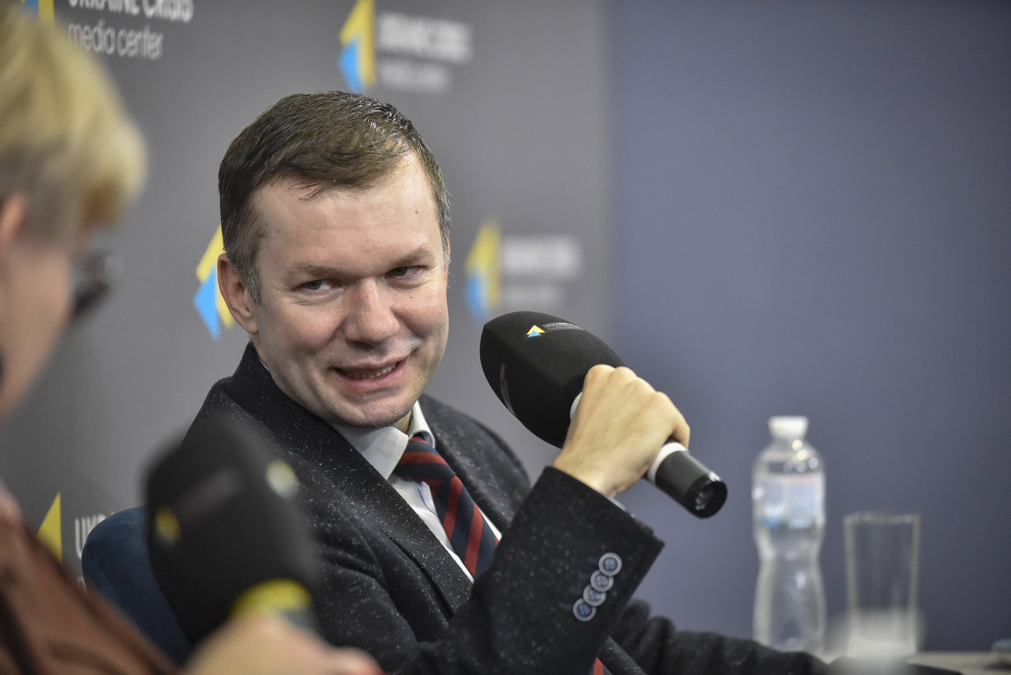 Чому Україна не може отримати заблоковані в Європі російські гроші — коментар експерта