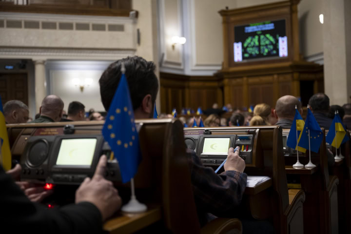 «Прогалина 18 млрд доларів»: Верховна Рада ухвалила бюджет країни на 2026 рік