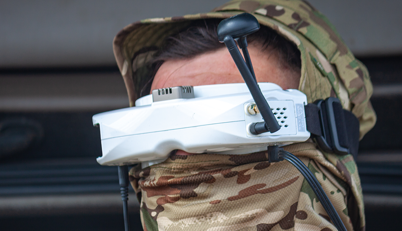 «Найголовніше, щоби пташка долетіла»: хартієць «Ліон» про роботу ударних дронів