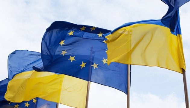Європа підтримує Україну: більшість громадян за допомогу українцям та санкції проти Росії  — соціолог