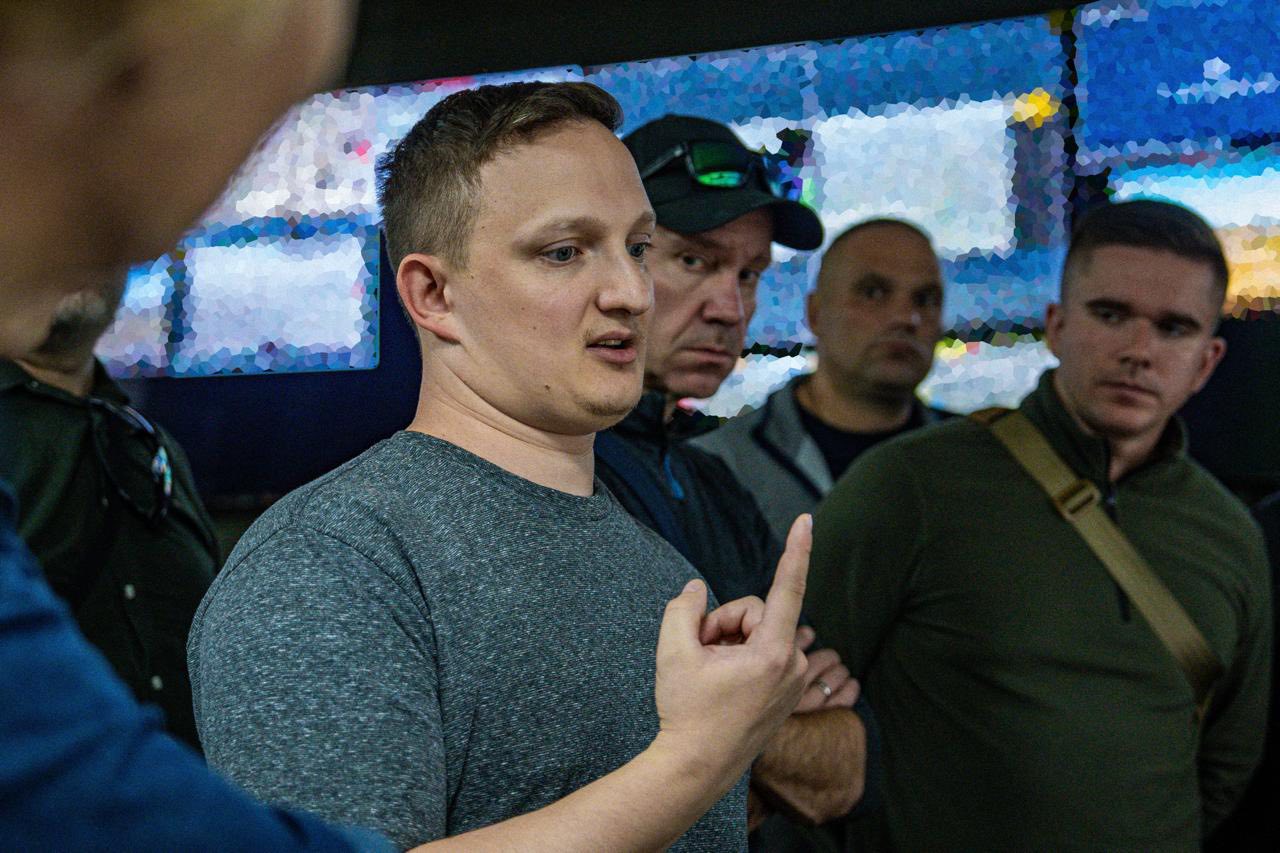 Обкладинка подкасту: Успішність — це ефективний результат на полі бою: начальник штабу 13-ї бригади «Хартія» про підсумки року