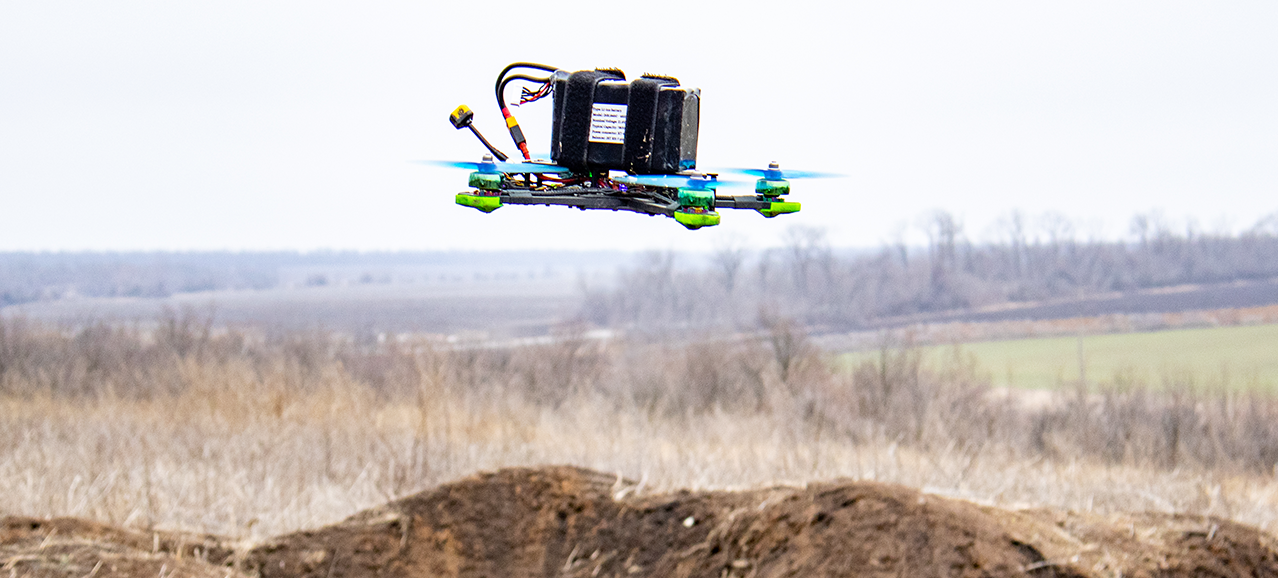 «Найголовніше, щоби пташка долетіла»: хартієць «Ліон» про роботу ударних дронів