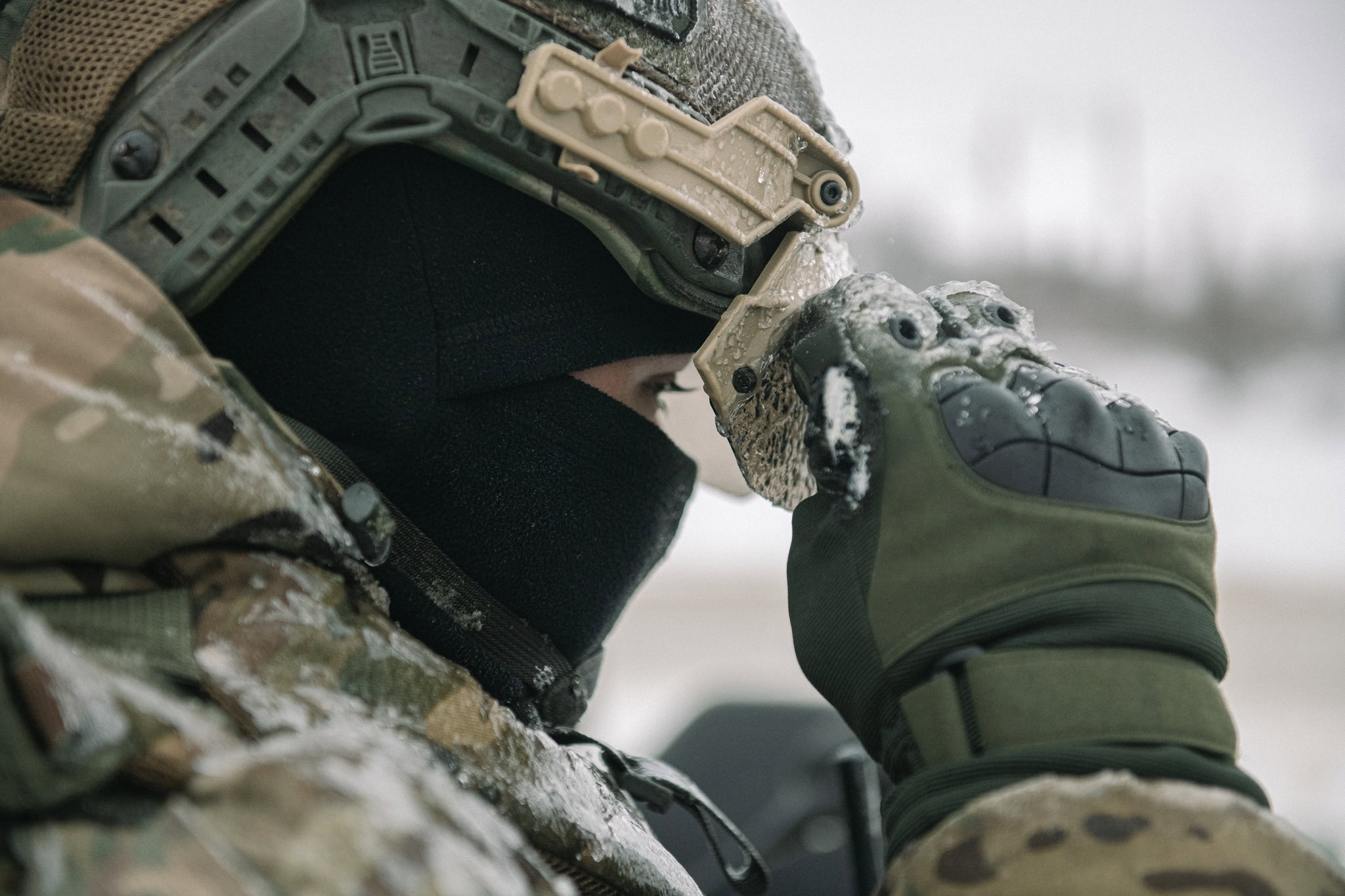 Обкладинка подкасту: Як військовим вижити в мороз: поради парамедикині Юлії «Тайри» Паєвської