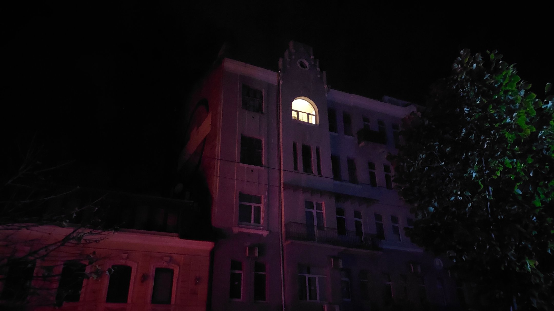 Обкладинка подкасту: Як пережити тривалі морози без опалення і світла — поради інструктора із виживання