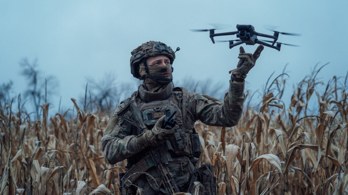 Обкладинка подкасту: Росіяни не можуть прорвати кордон на Харківському напрямку: ворожі танки знищують ще до штурмів