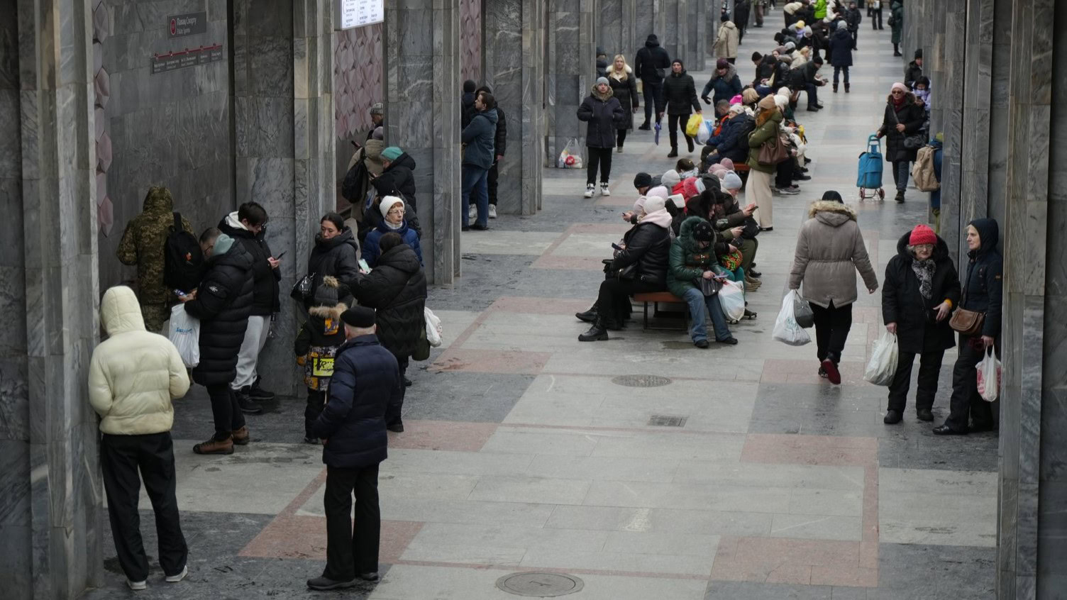 Більшість не чекає швидкого миру й відкидає територіальні поступки — соціолог про настрої українців