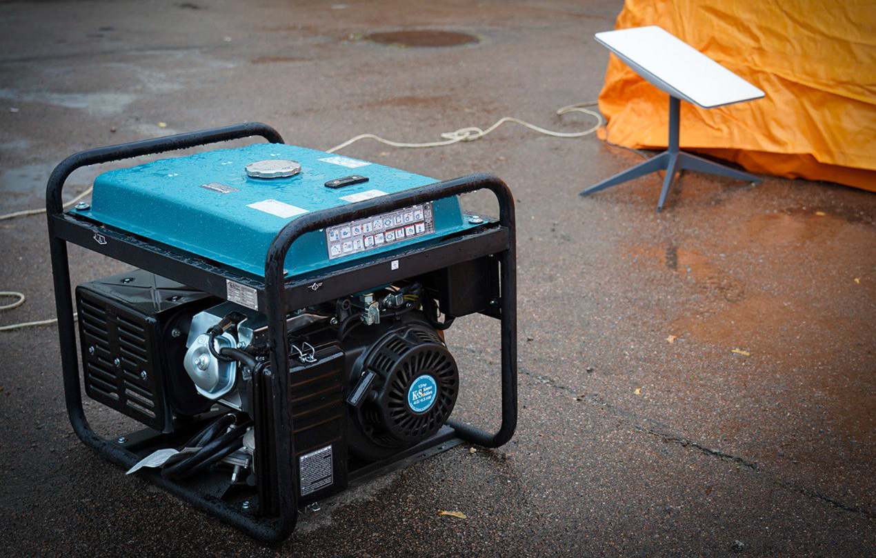 Як безпечно користуватися генераторами та зарядними станціями: поради рятувальника