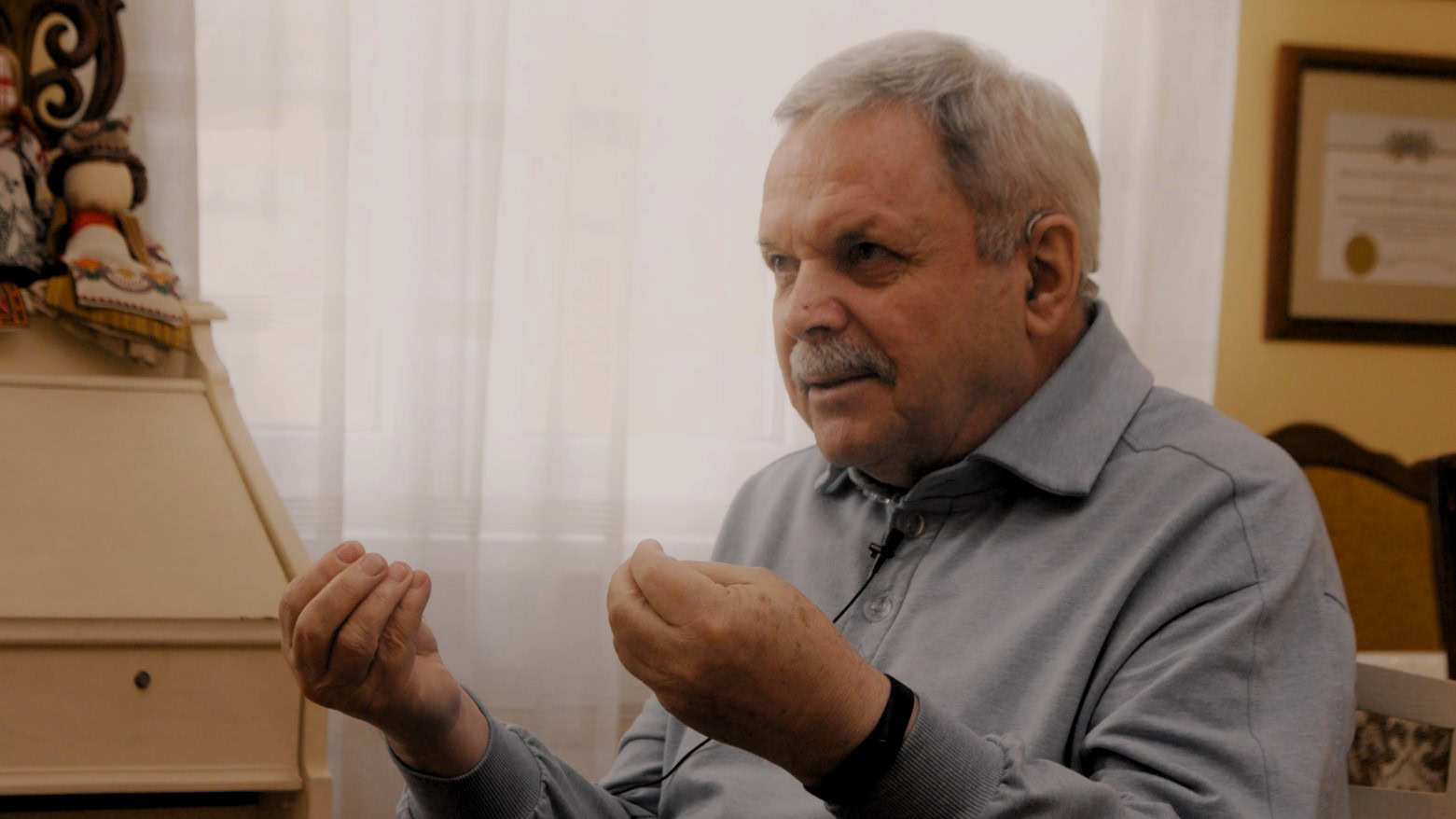 Обкладинка подкасту: «Скошували, щоб не проростав націоналістичний бурʼян» — Маринович про тяглість радянських репресій