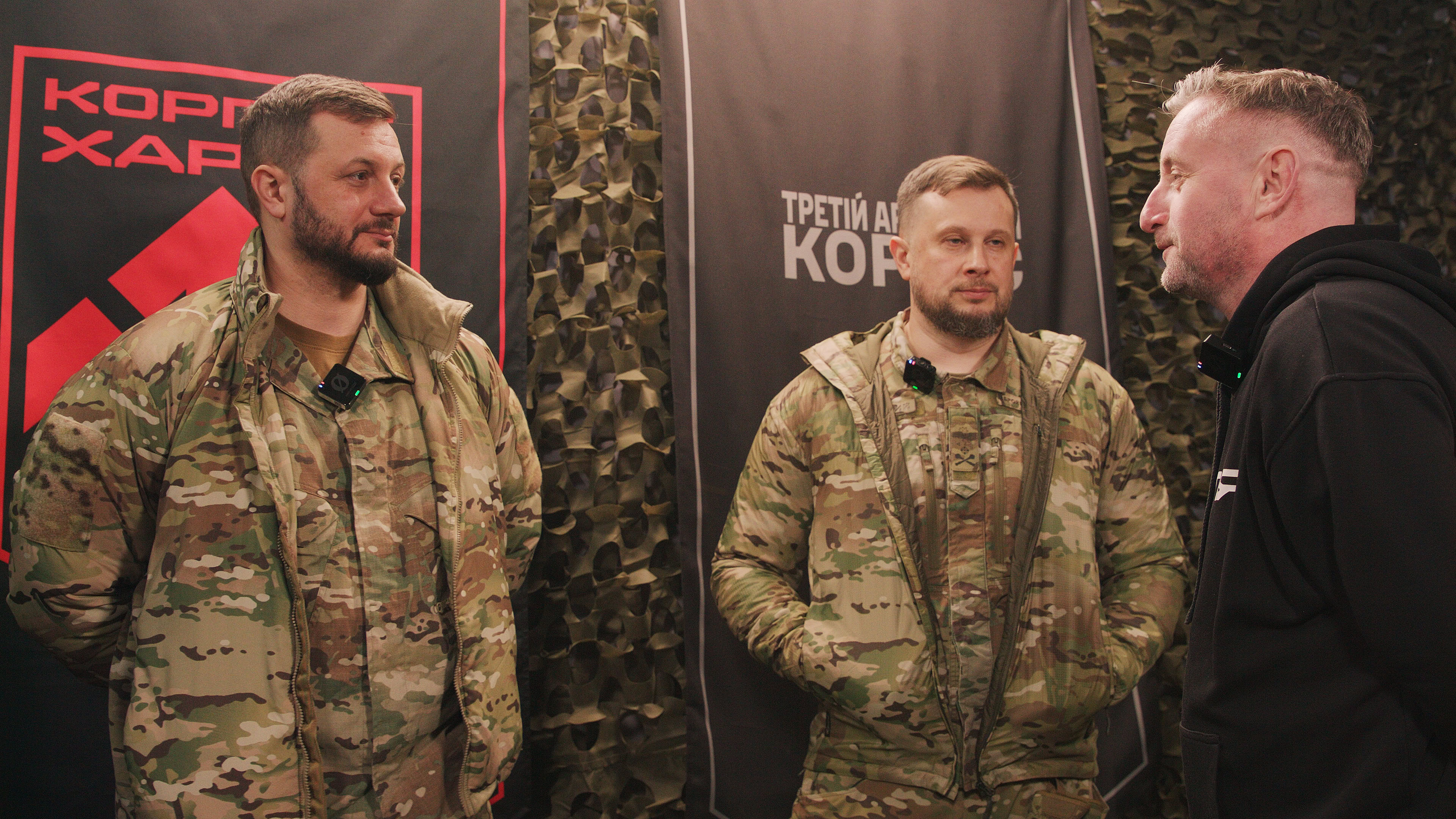 Обкладинка подкасту: «Хартія» та «Трійка» готуватимуть військовий персонал за спільними програмами