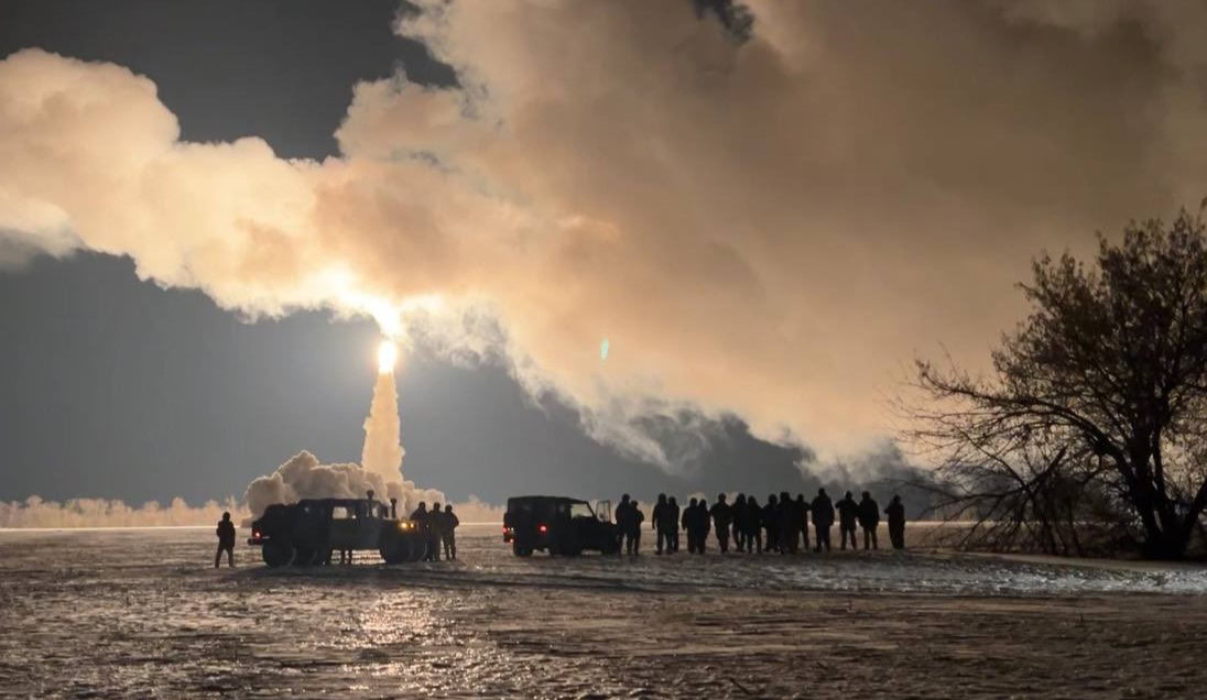 «Це виріб воєнного часу» : оглядач про переваги і вади української крилатої ракети Фламінго