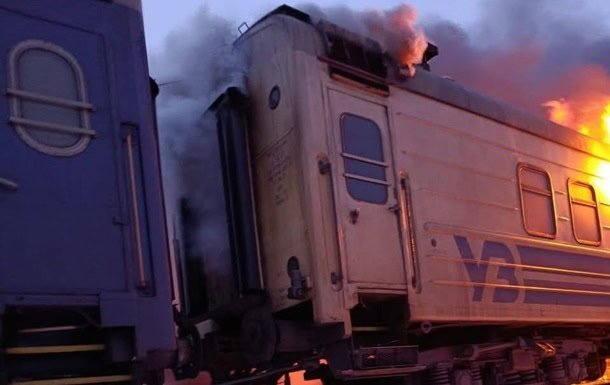 Понад 330 атак від початку року: як працює Укрзалізниця під обстрілами