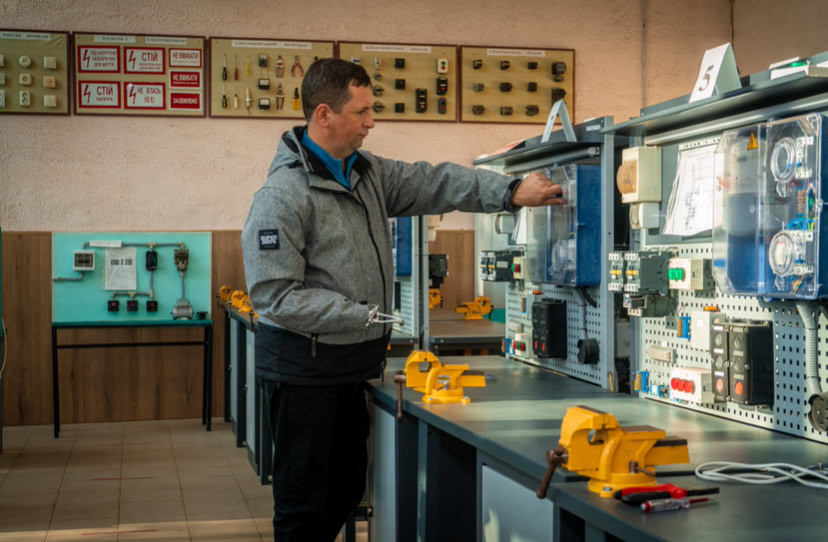 Обкладинка подкасту: Як ветеранам знайти роботу після служби: результати програми «Навички для інклюзивності»