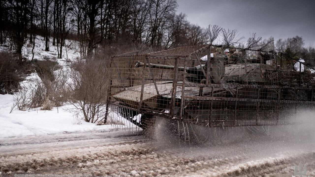 Росіяни переносять напрямок головного удару на південь – Лакійчук про фронтові підсумки тижня