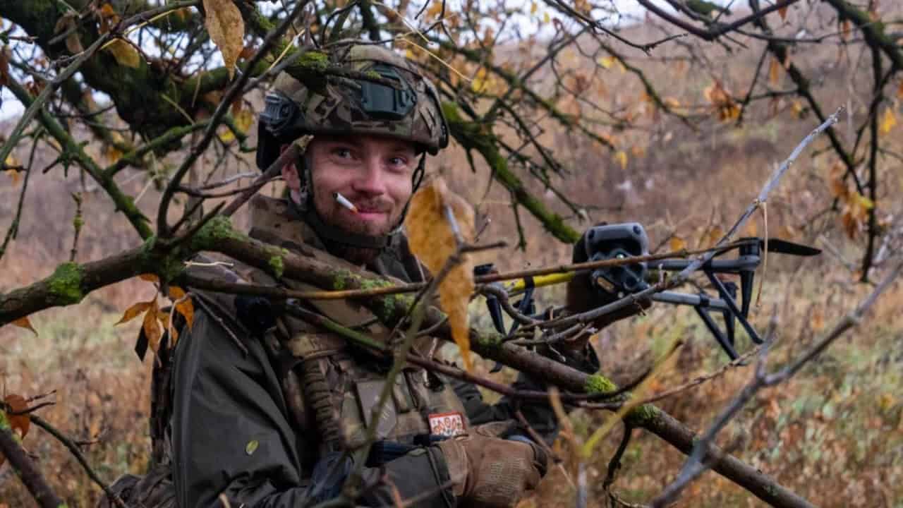 Якщо знайдуть твою точку, туди полетить усе — хартієць Гас про полювання РФ на українських пілотів