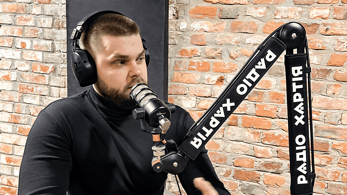 Їх усіх об’єднує внутрішнє почуття справедливості — як у «Хартії» воюють іноземці з Африки та Південної Америки