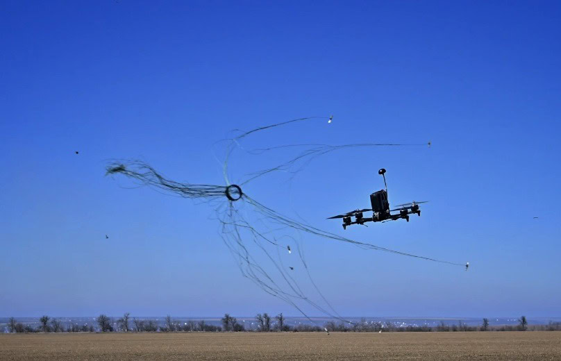 Остання лінія оборони: як сіткомети можуть рятувати бійців від FPV-дронів