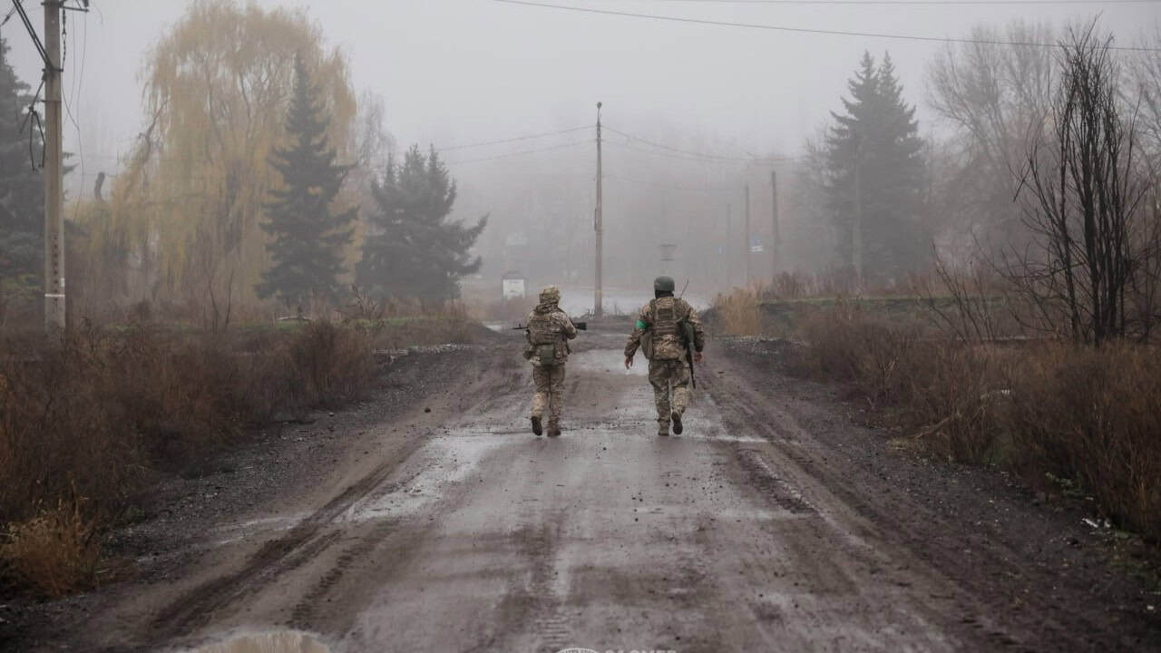 Обкладинка подкасту: Росія готова воювати до 2028 року — ймовірні сценарії продовження війни