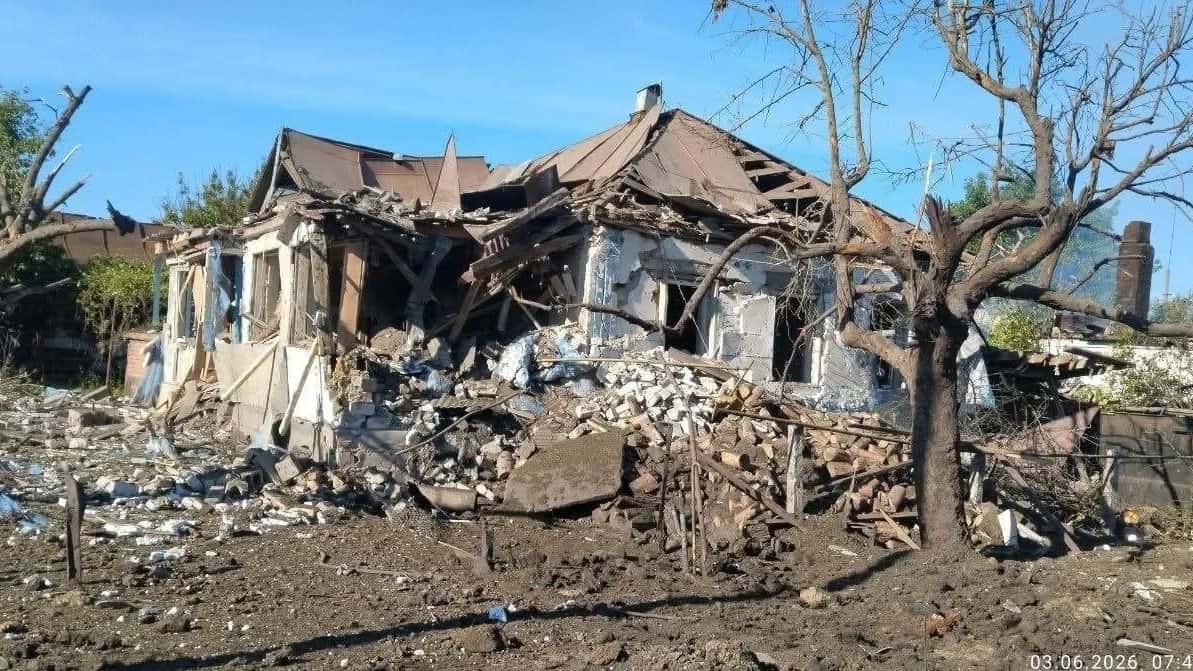 «Бога просили, щоб не на нас, а в поле ті КАБи летіли» – місцева мешканка про життя в Боровій