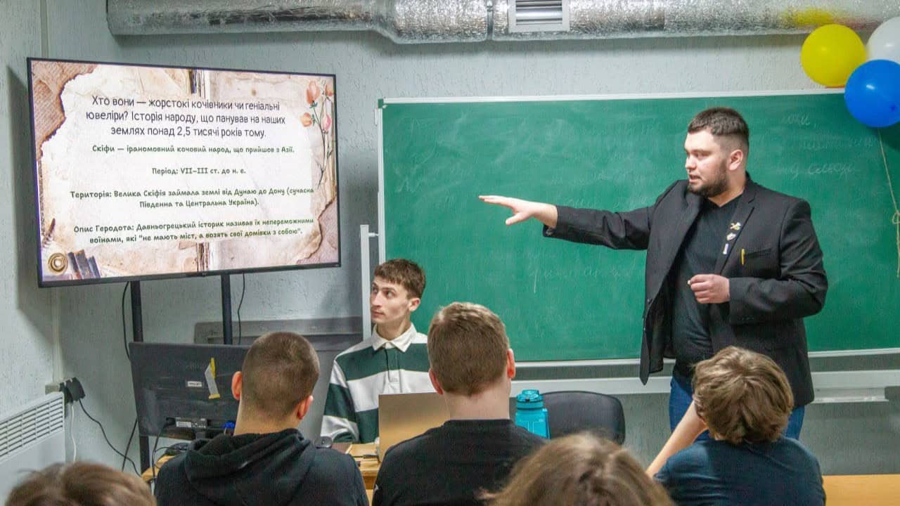 Вперше за шість років частина школярів Куп’янської громади повернулася до очного навчання в Харкові