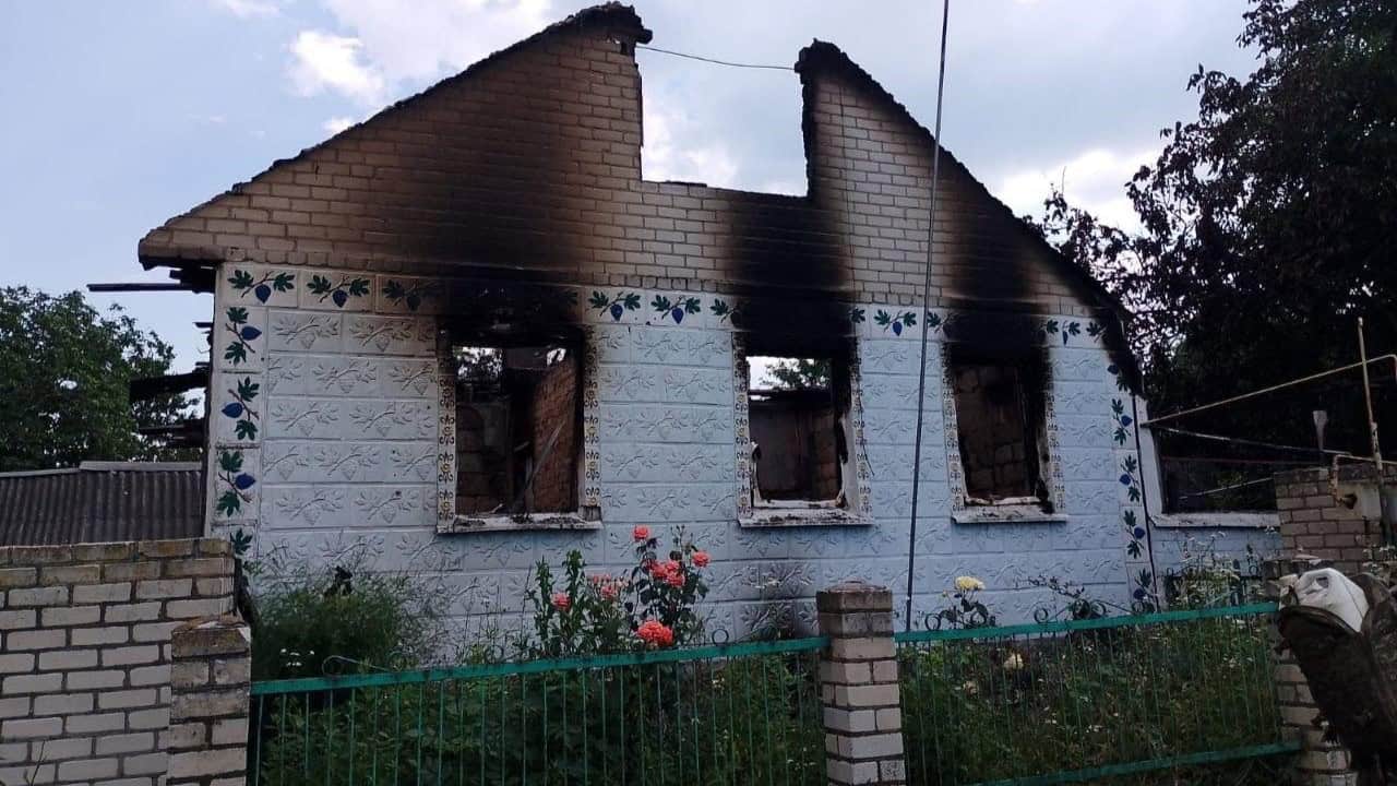 Будинок у зоні бойових дій або в окупації: чи можлива компенсація за руйнацію